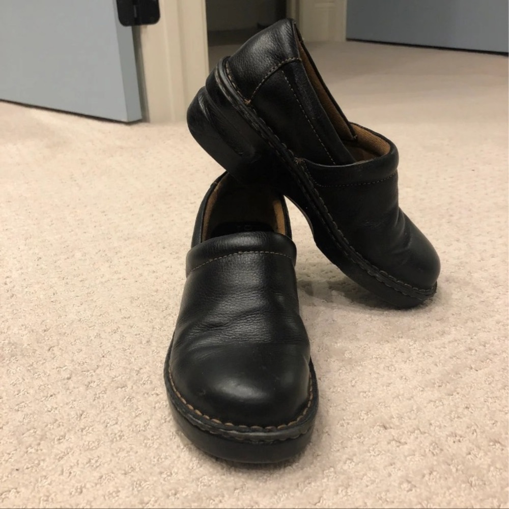 SOLD - Women’s BOC Born Concepts shoes size 7